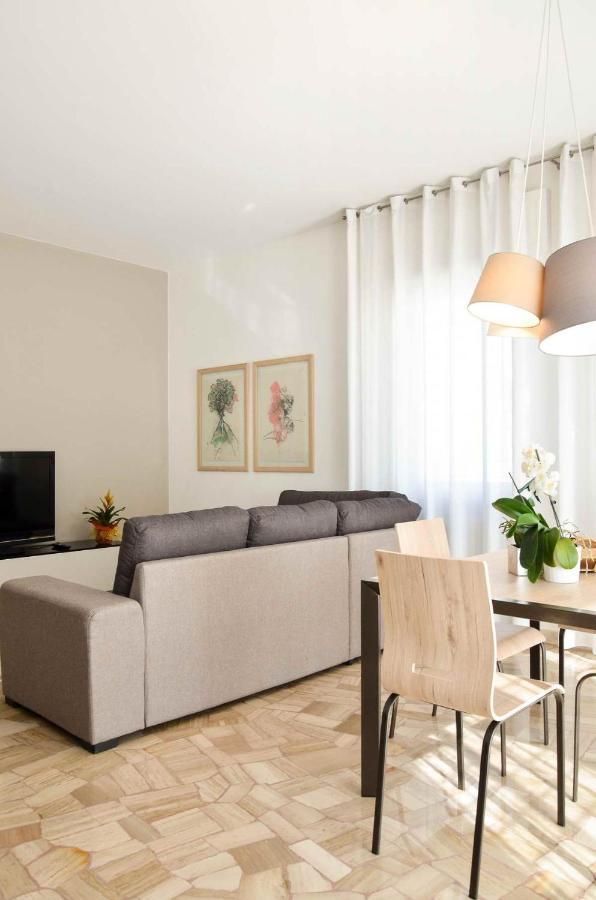 Di Silvia - Silvia's Apartment