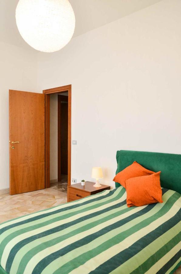 Di Silvia - Silvia's Apartment